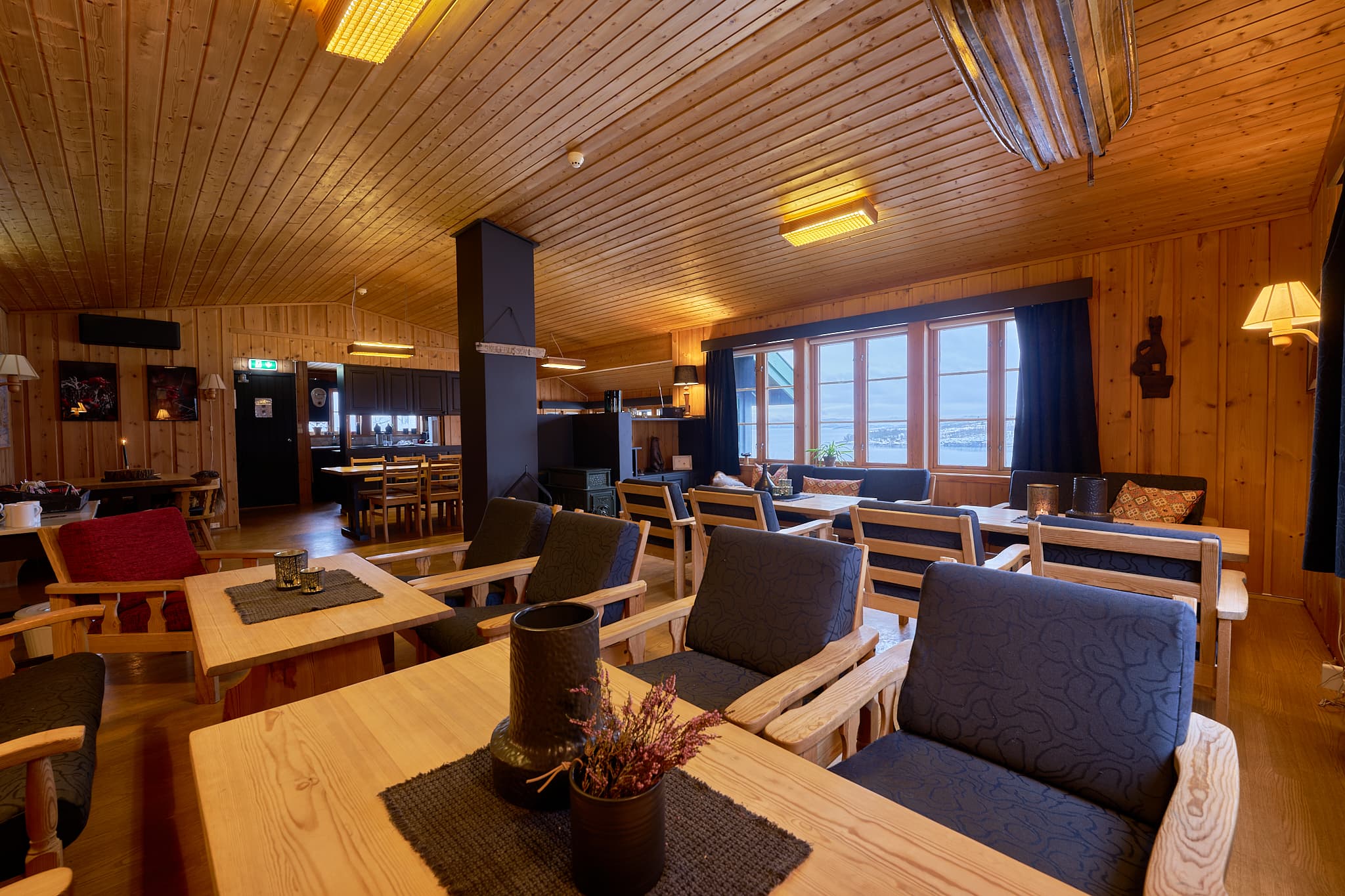 Møsstrond Tourist Cabin