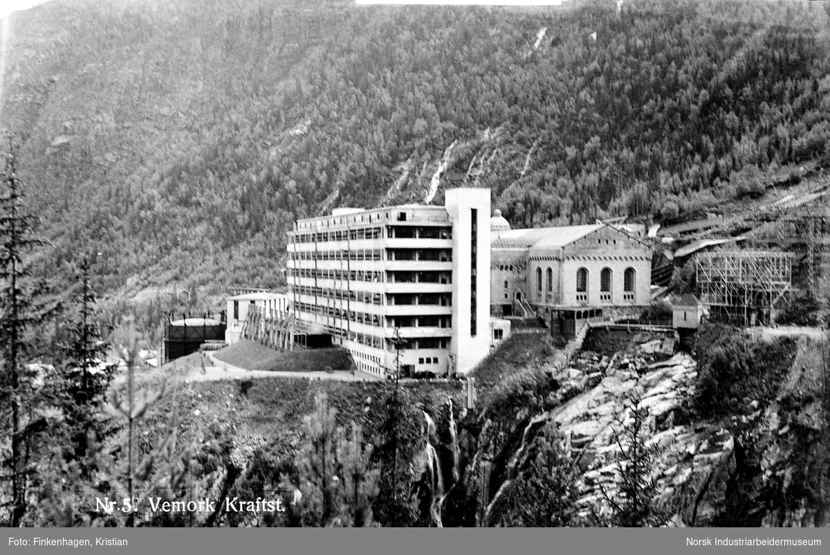 Hike in the Footsteps of the Saboteurs
