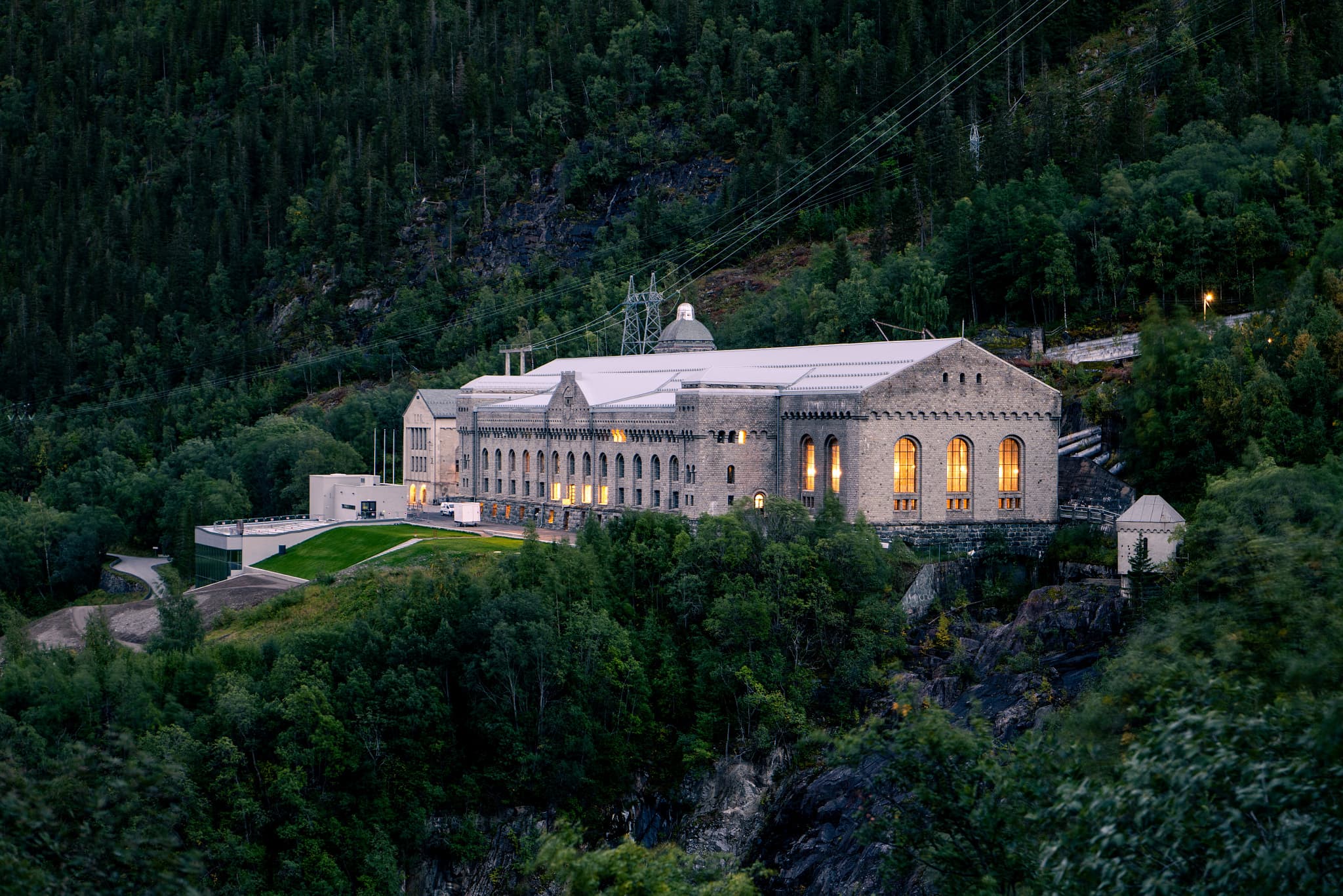 Hike in the Footsteps of the Saboteurs